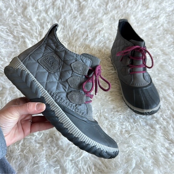 SOREL Out N About Plus Womens Quarry Waterproof Ankle Boots Sz 9 Gray Pink - Picture 1 of 10